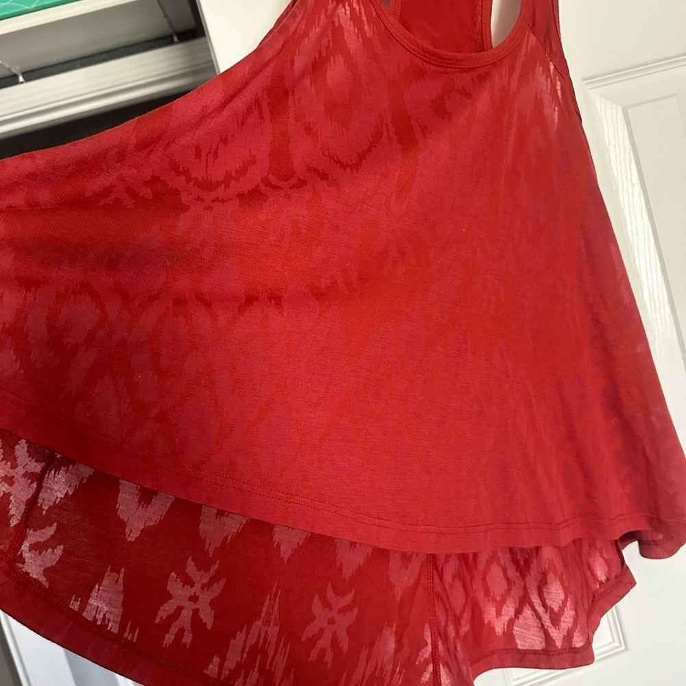 EUC Testament Semi-Sheer Razorback Tee đ - Picture 7 of 9